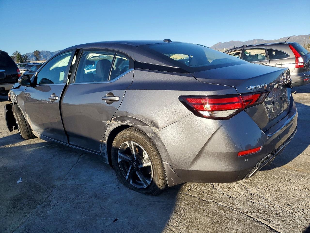 2024 NISSAN SENTRA SV photo 2