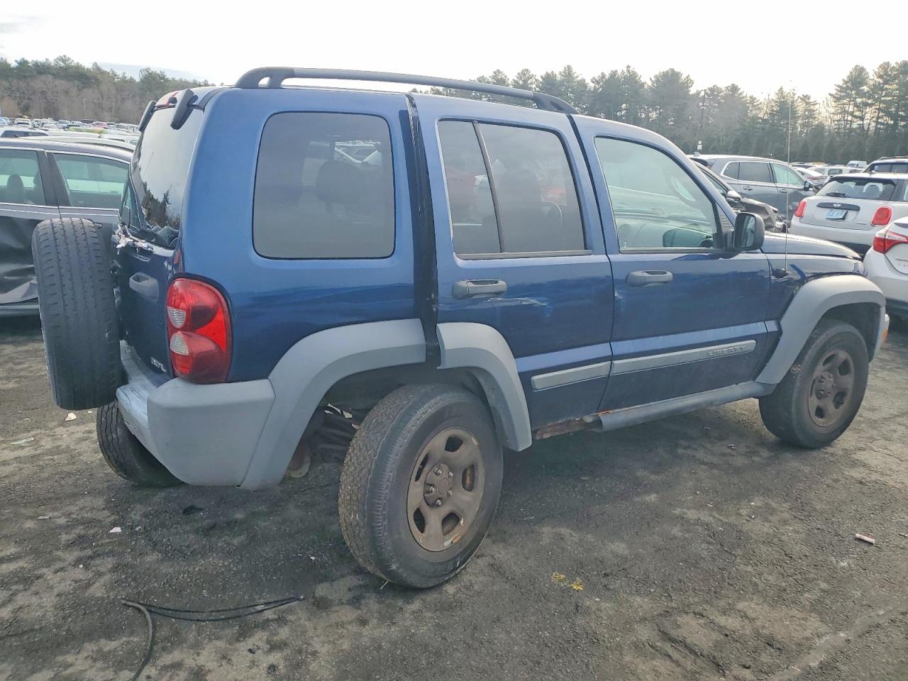 2005 JEEP LIBERTY SPORT photo 3