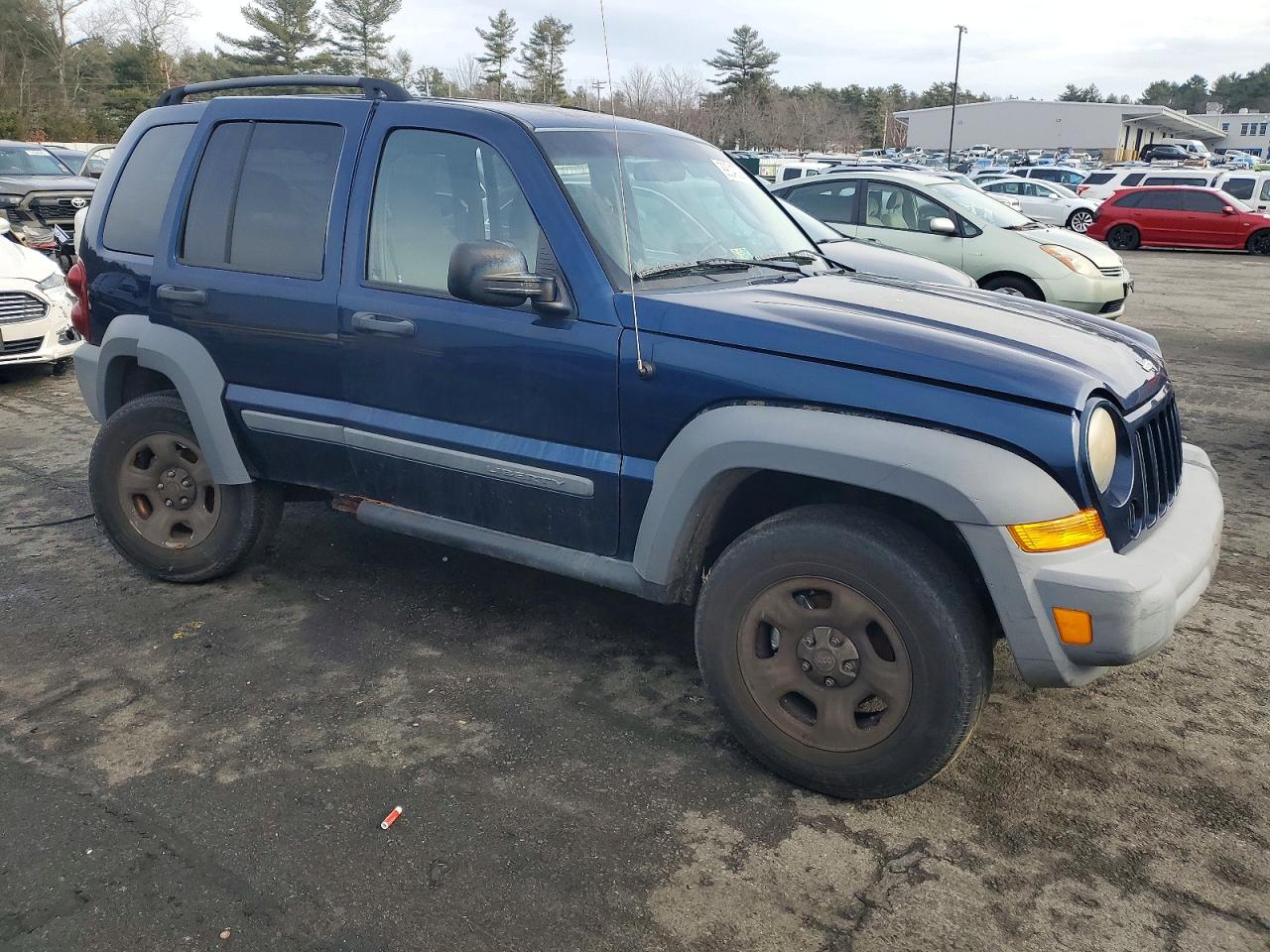 2005 JEEP LIBERTY SPORT photo 4