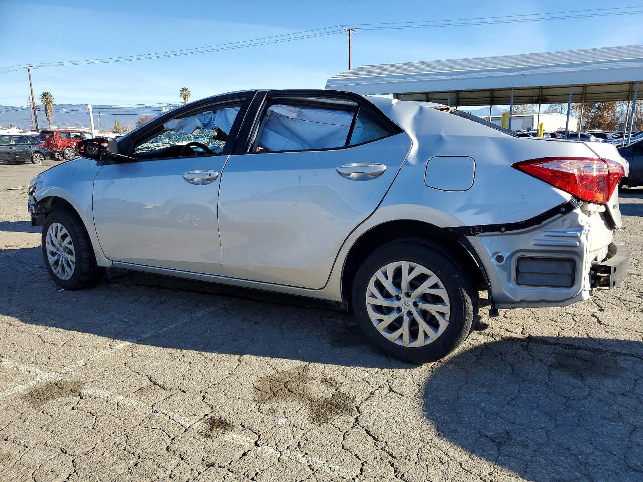 2018 TOYOTA COROLLA L photo 2