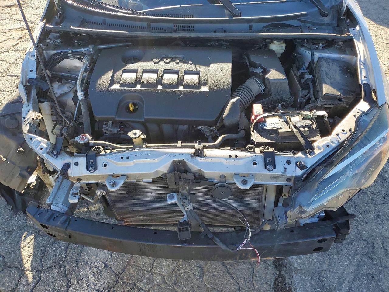 2018 TOYOTA COROLLA L photo 11