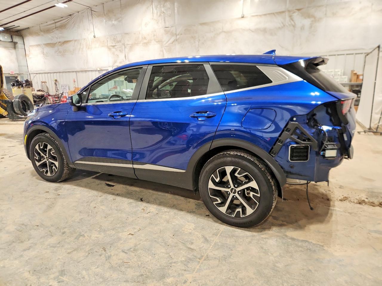 2025 KIA SPORTAGE EX photo 2
