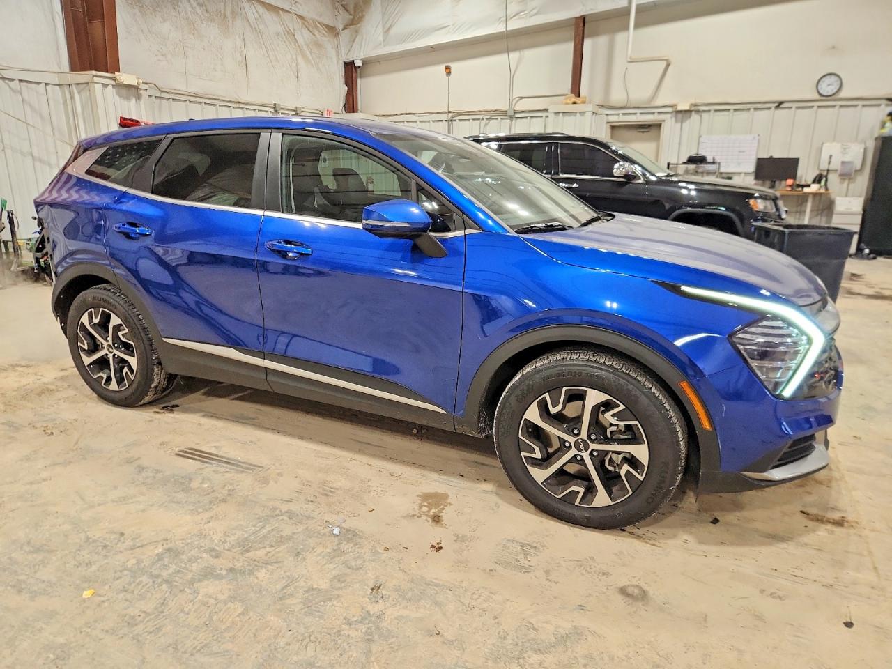 2025 KIA SPORTAGE EX photo 4