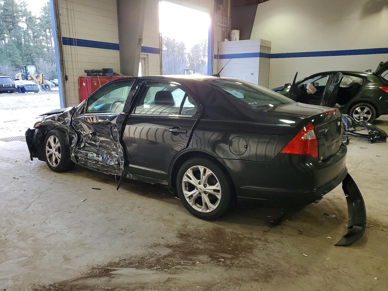 2012 FORD FUSION SE photo 2