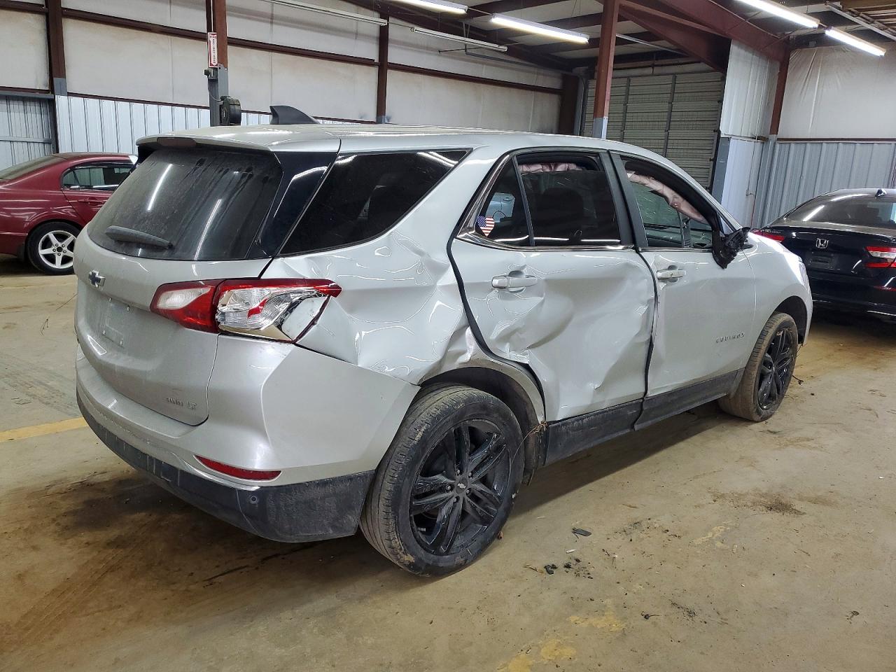 2021 CHEVROLET EQUINOX LT photo 3