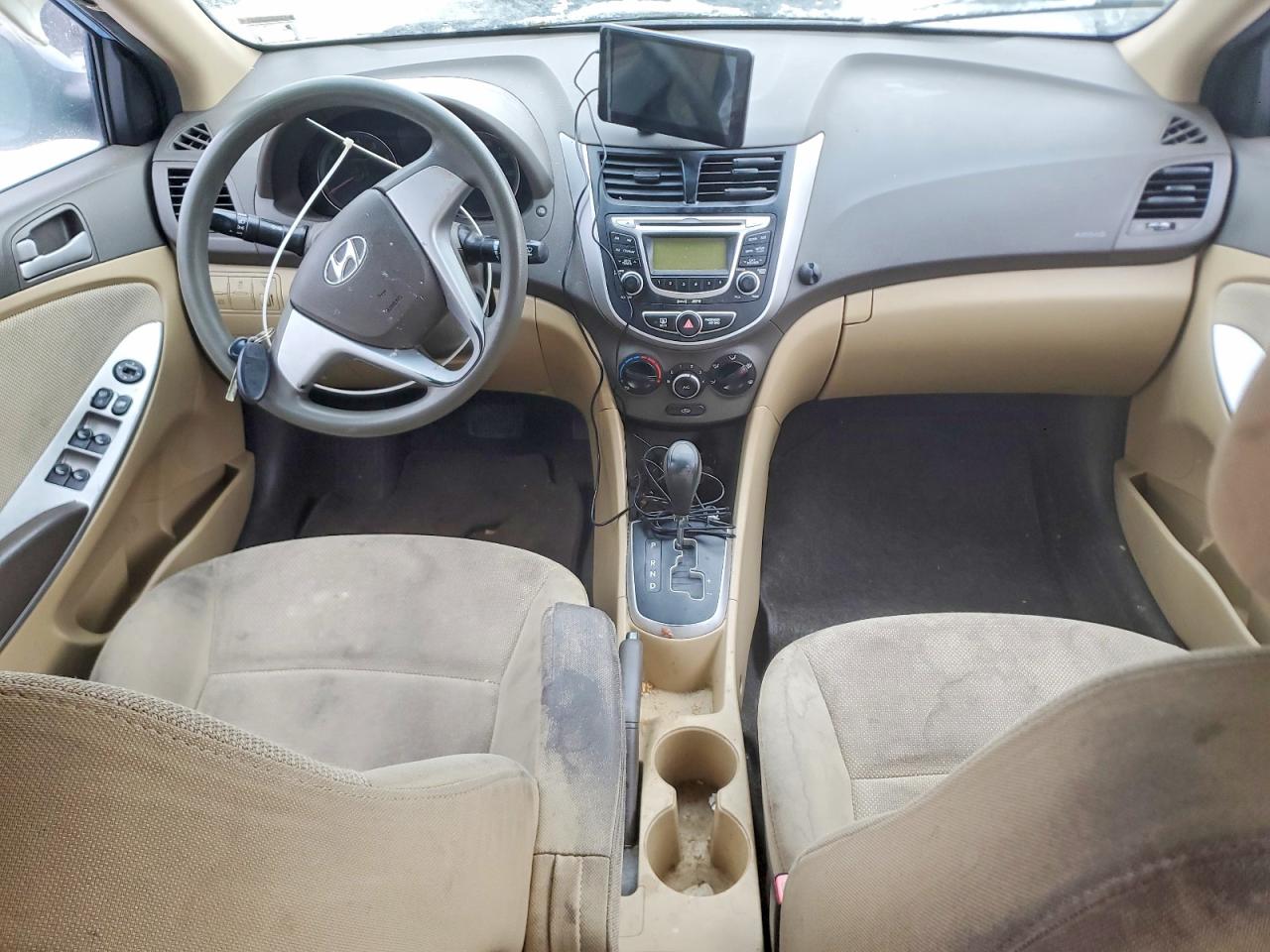 2012 HYUNDAI ACCENT GLS photo 8