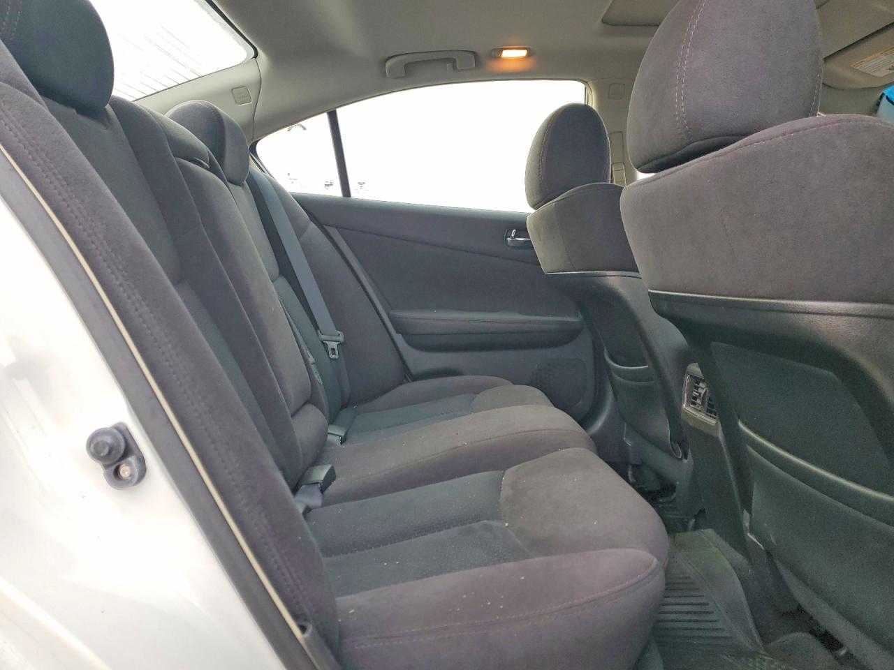 2010 NISSAN MAXIMA S photo 19
