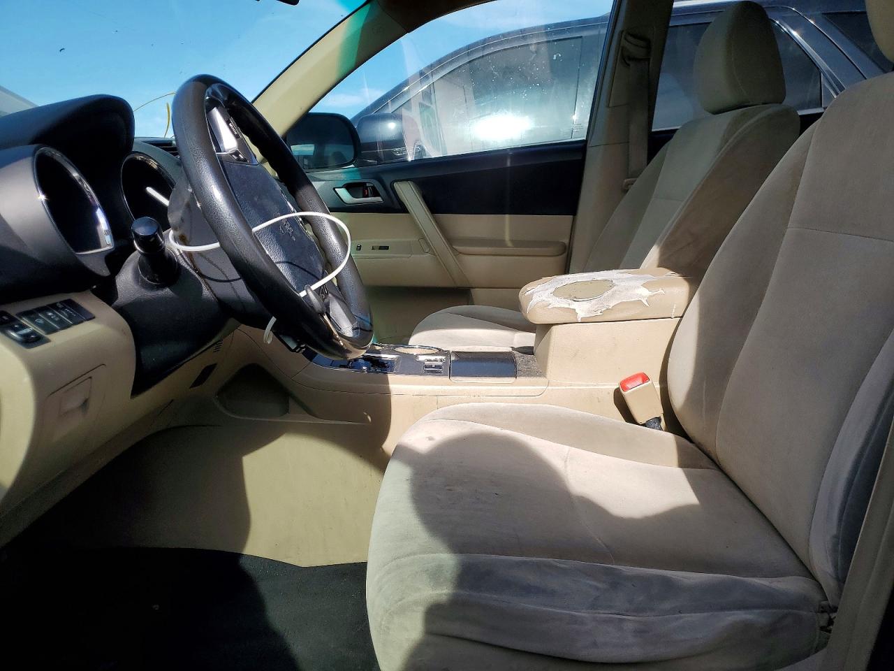 2011 TOYOTA HIGHLANDER BASE photo 13