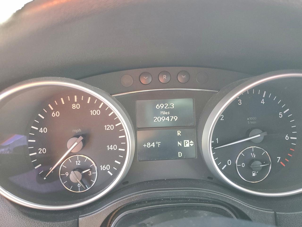 2011 MERCEDES-BENZ ML 350 photo 9