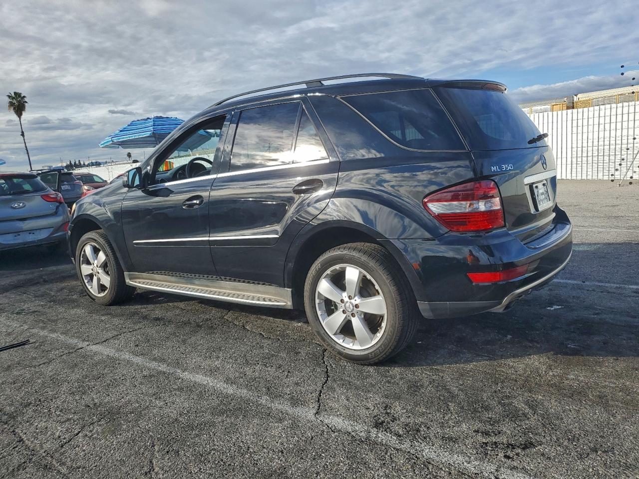 2011 MERCEDES-BENZ ML 350 photo 2