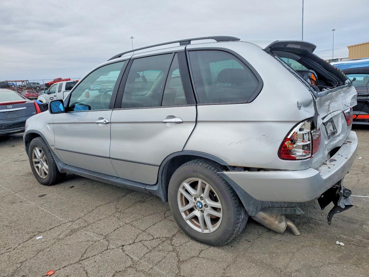 2005 BMW X5 3.0I photo 2
