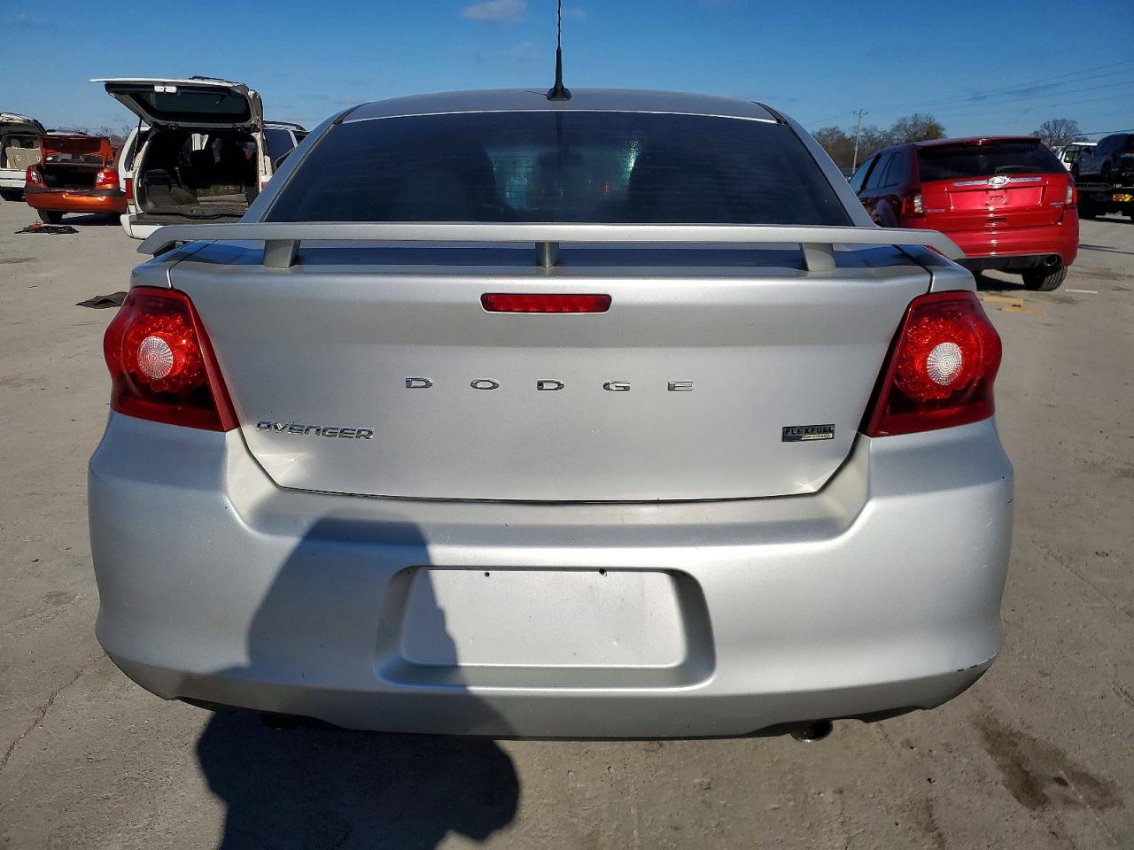 2011 DODGE AVENGER MAINSTREET photo 6