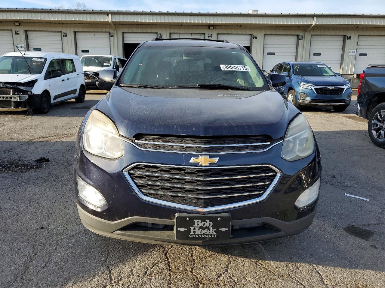 2017 CHEVROLET EQUINOX LT photo 5