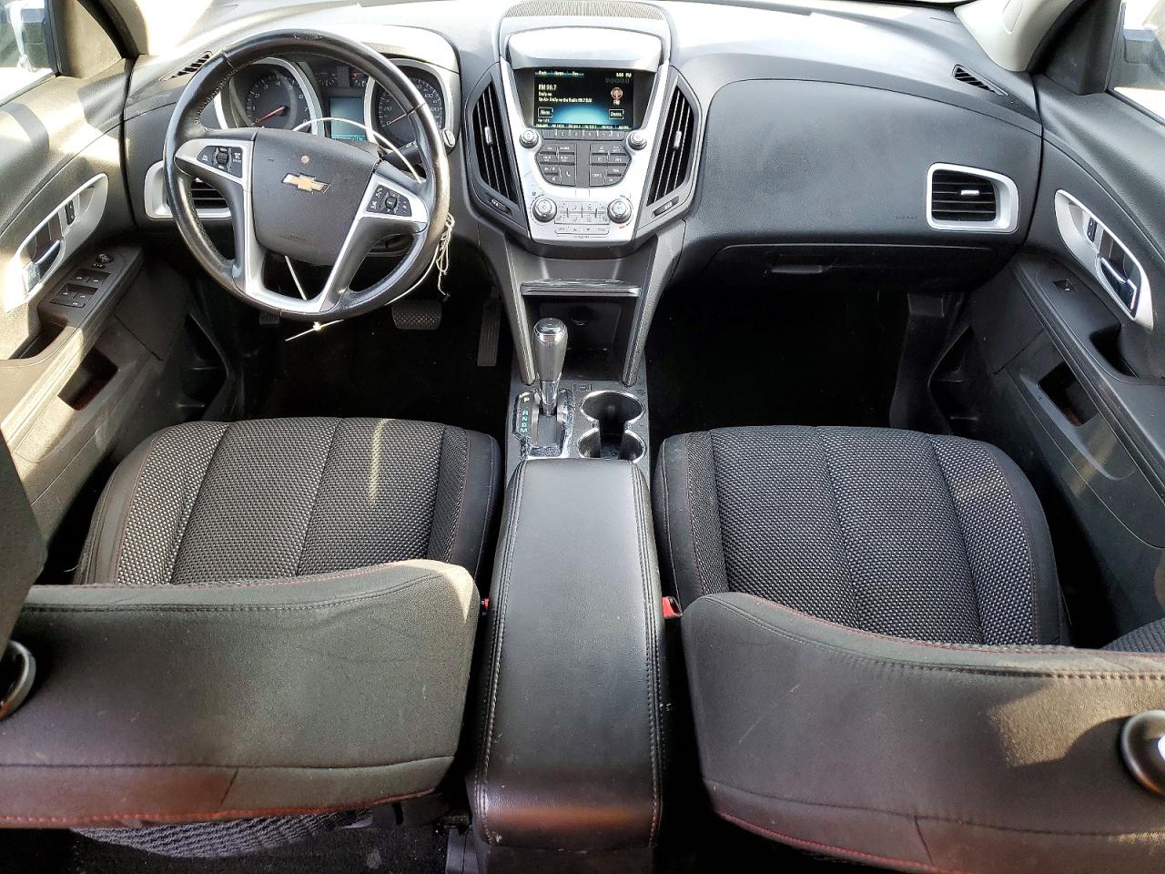 2017 CHEVROLET EQUINOX LT photo 8