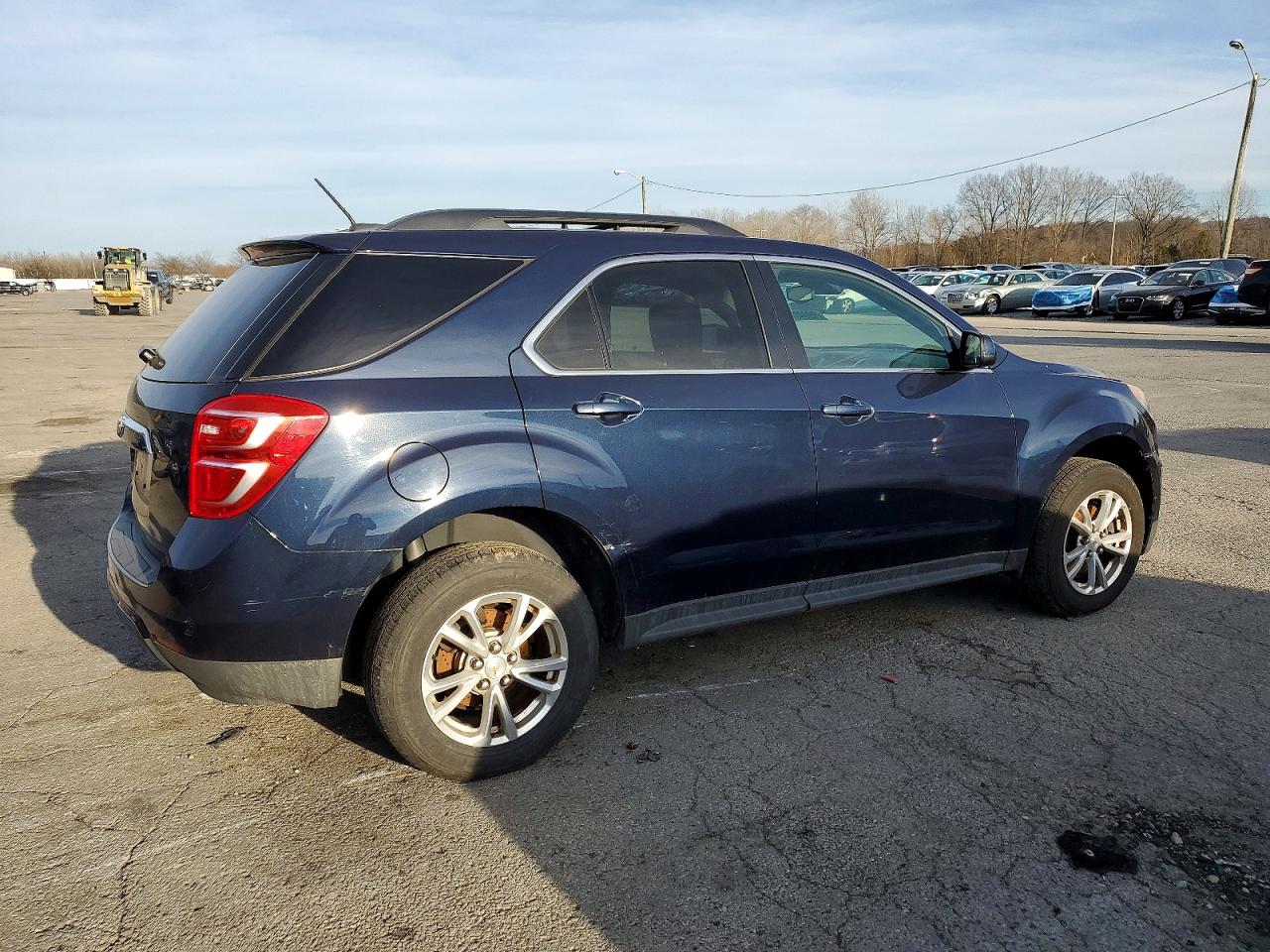 2017 CHEVROLET EQUINOX LT photo 3