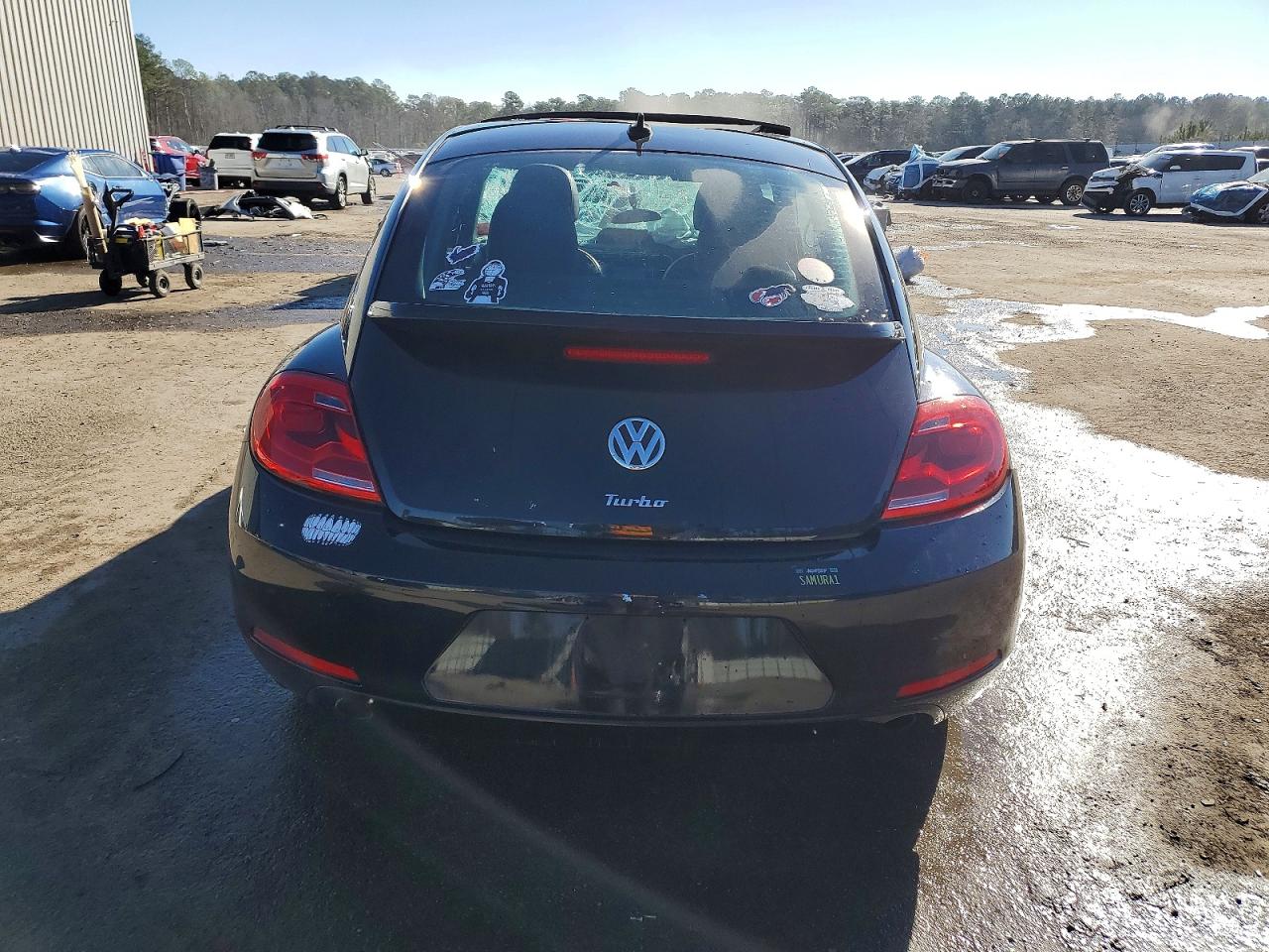 2013 VOLKSWAGEN BEETLE TURBO photo 6