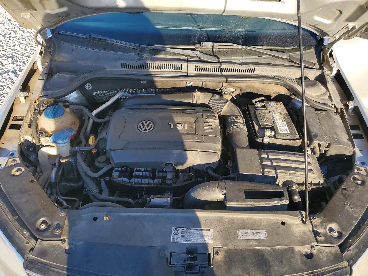 2015 VOLKSWAGEN JETTA SE photo 11