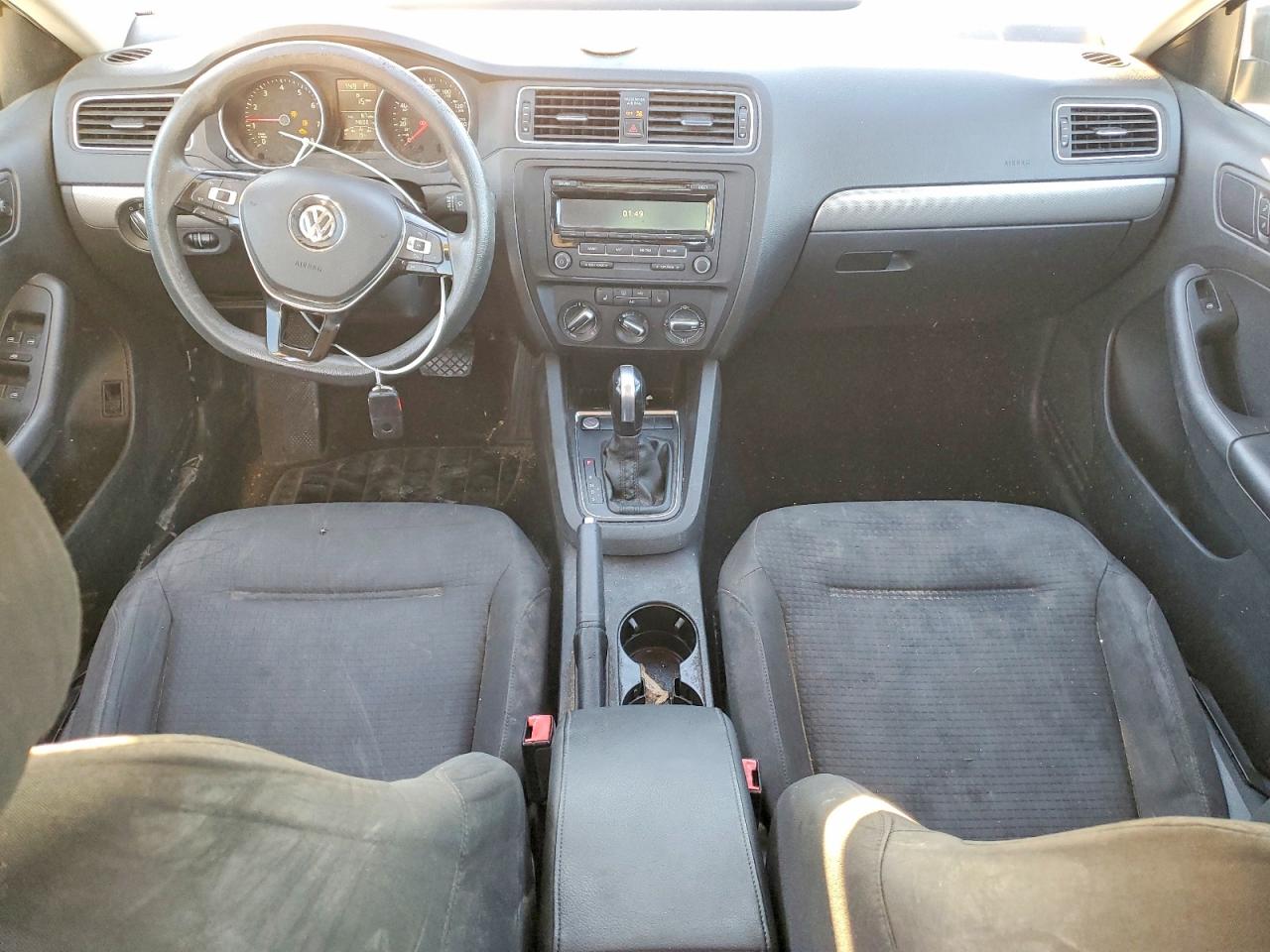 2015 VOLKSWAGEN JETTA SE photo 8