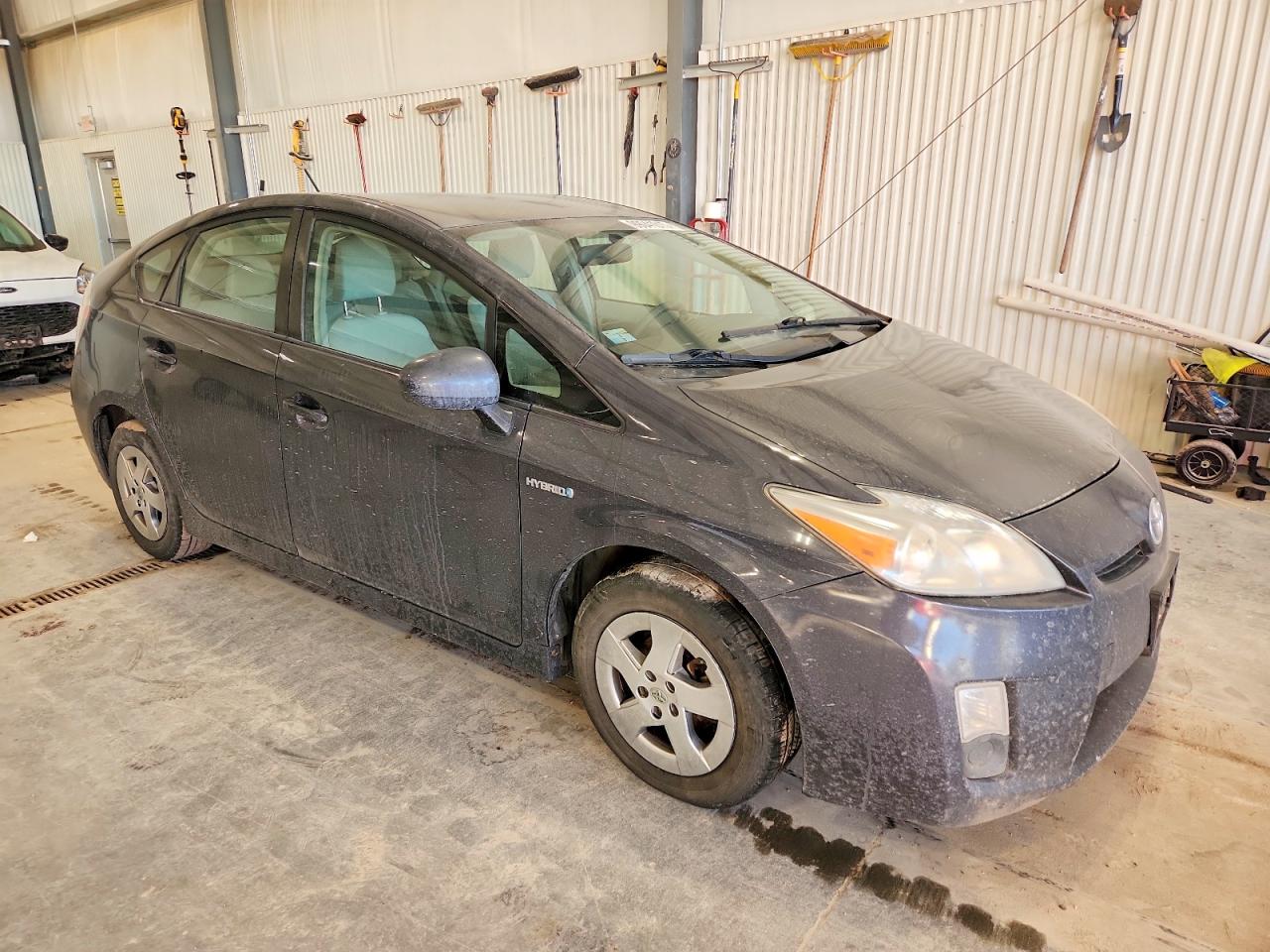 2010 TOYOTA PRIUS photo 4