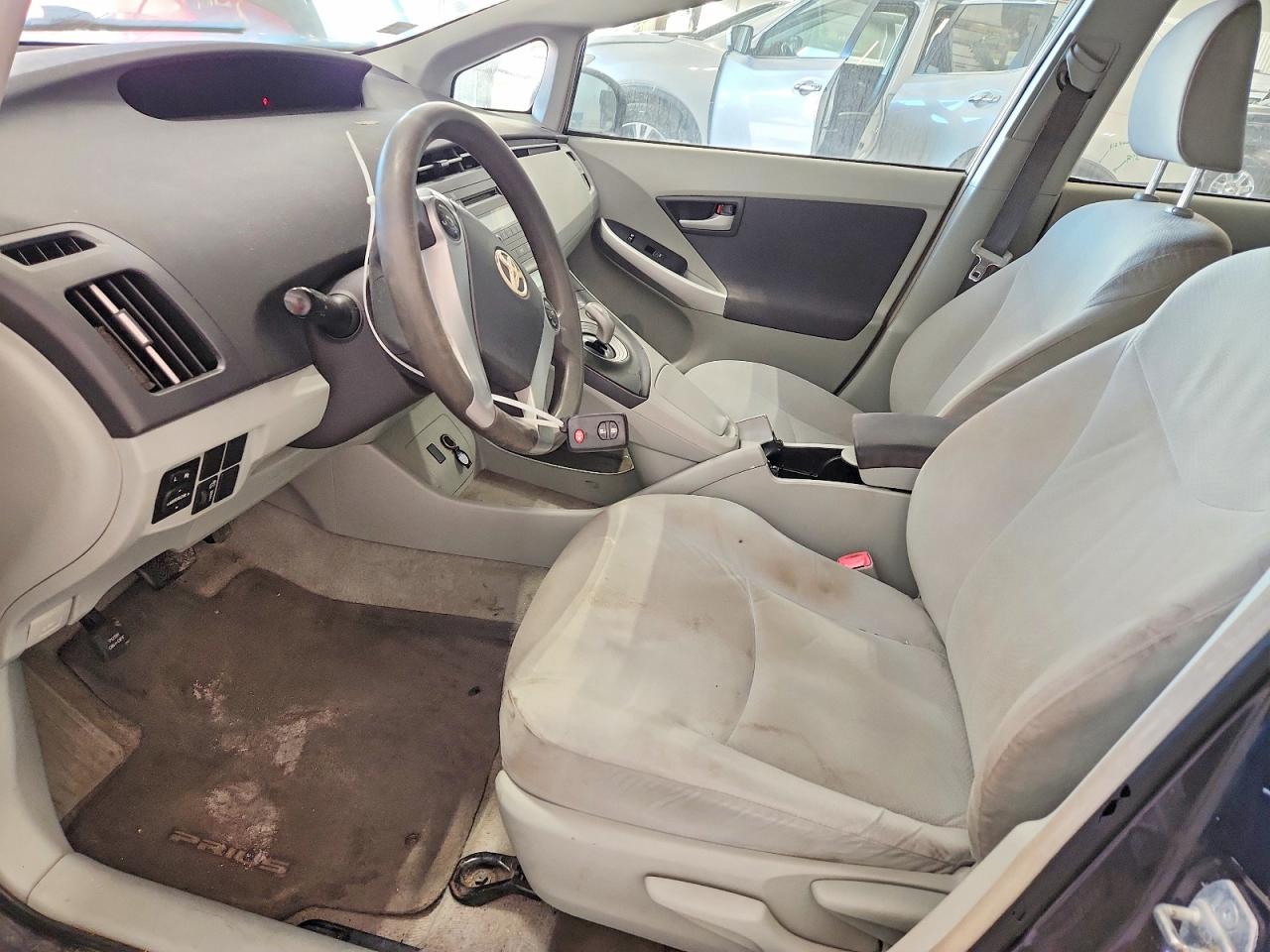 2010 TOYOTA PRIUS photo 7