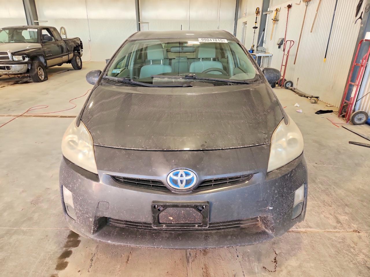 2010 TOYOTA PRIUS photo 5