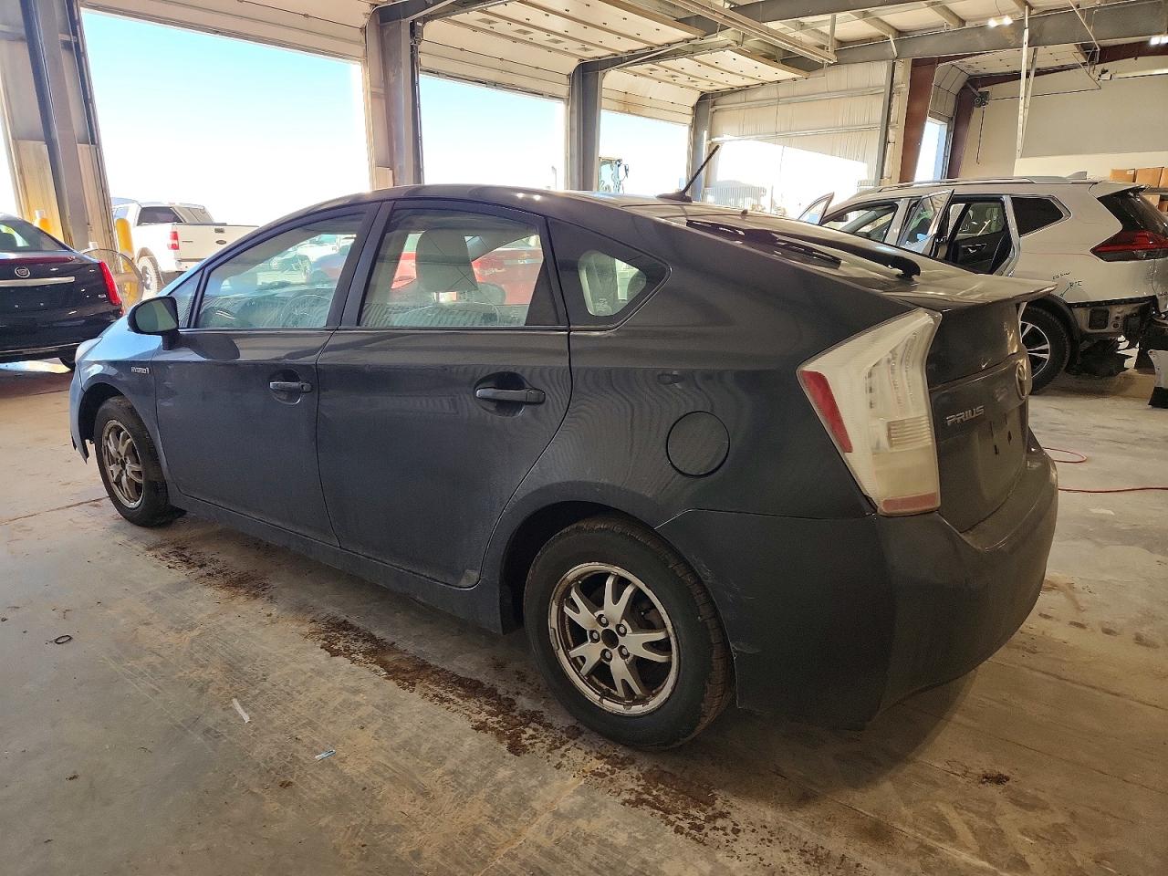 2010 TOYOTA PRIUS photo 2