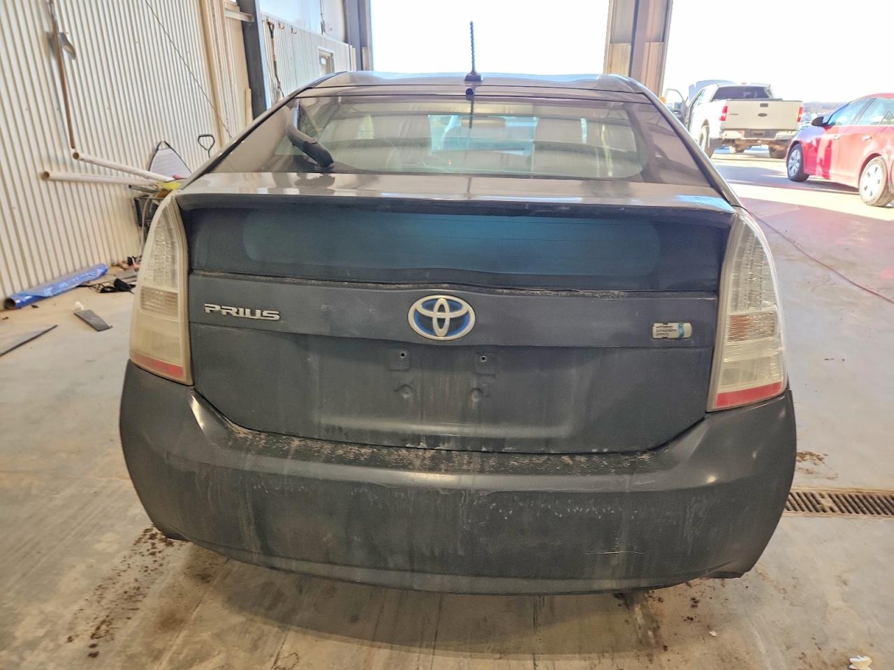 2010 TOYOTA PRIUS photo 6