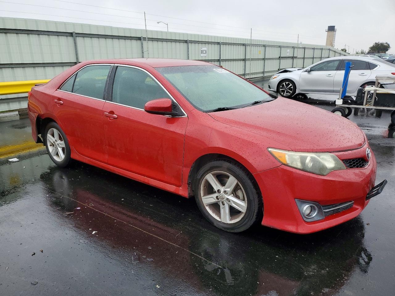 2013 TOYOTA CAMRY L photo 4