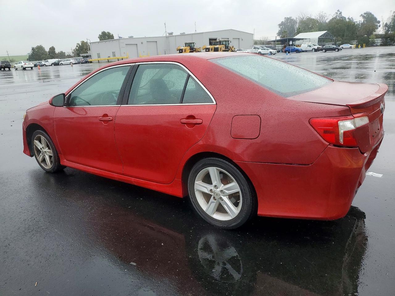 2013 TOYOTA CAMRY L photo 2