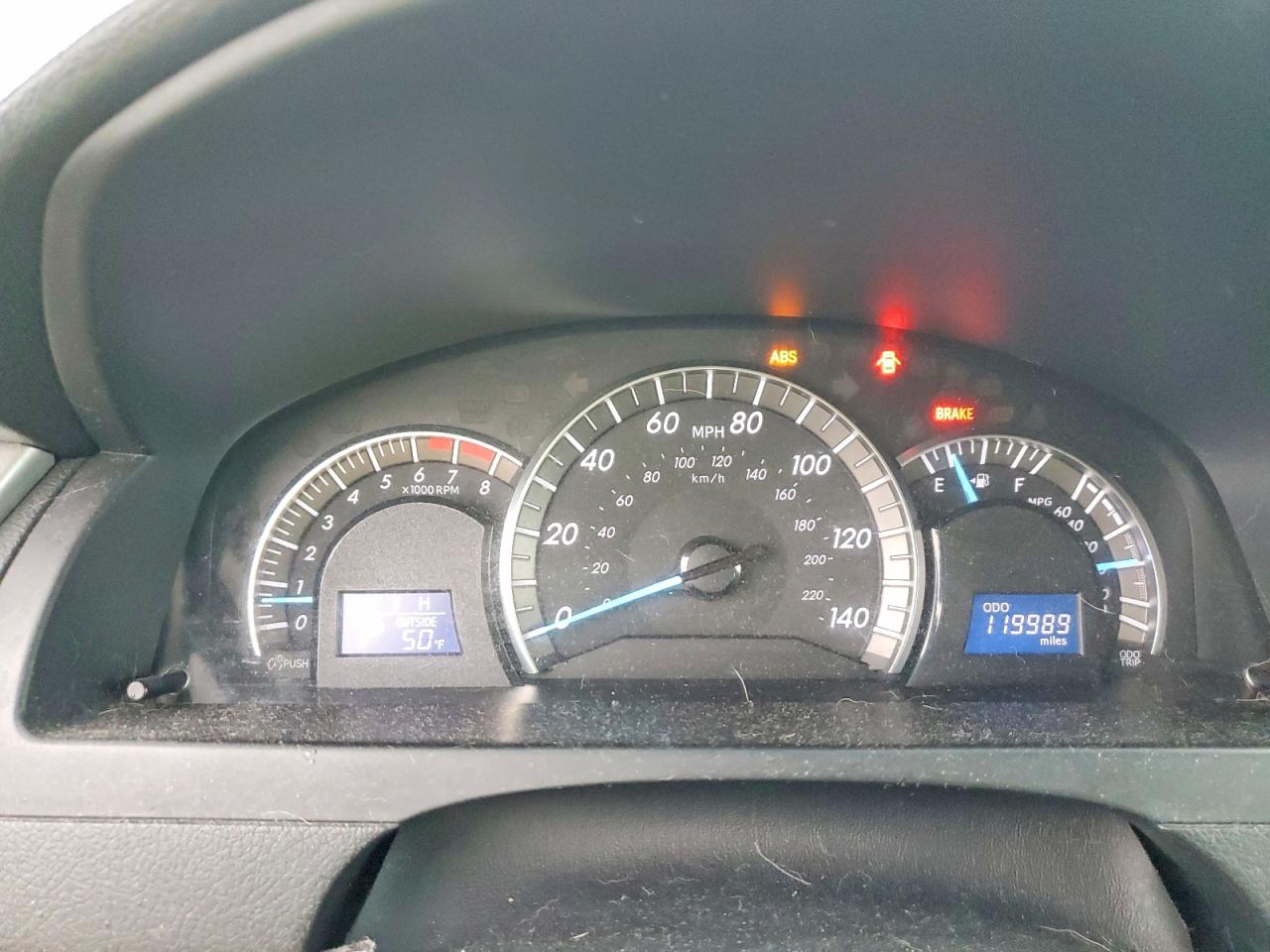 2013 TOYOTA CAMRY L photo 9