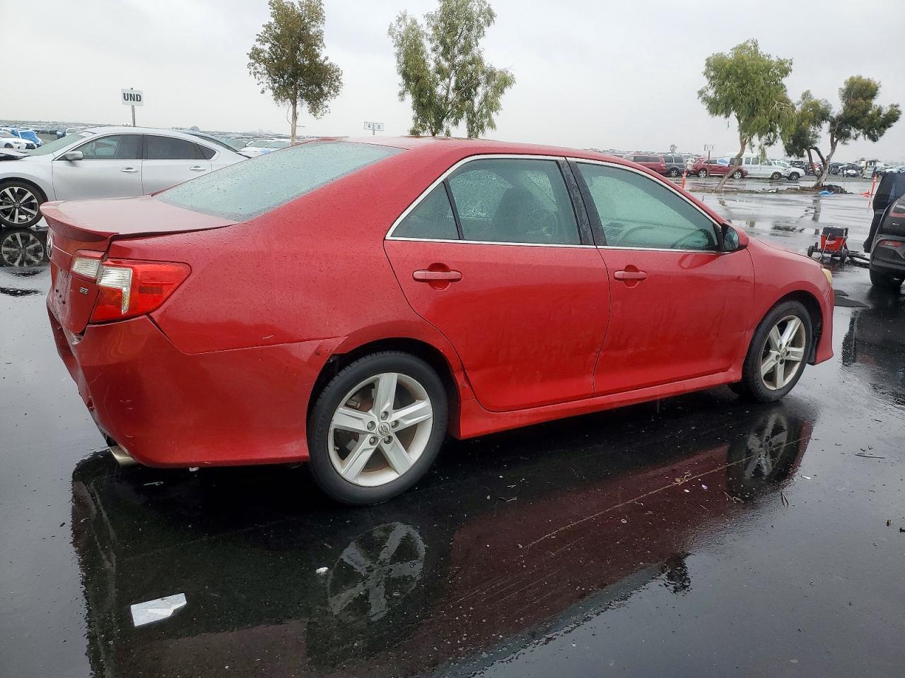 2013 TOYOTA CAMRY L photo 3