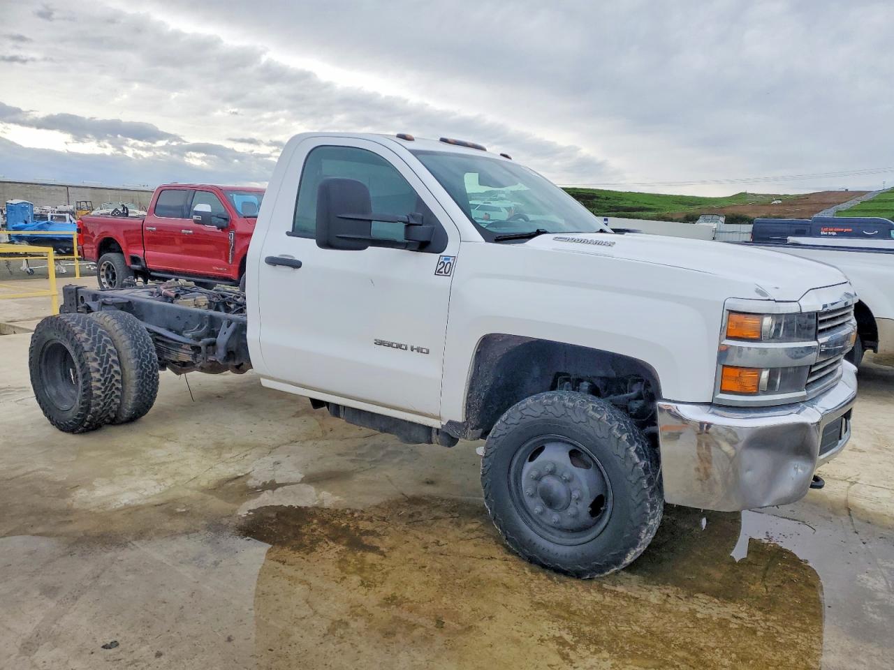 2015 CHEVROLET SILVERADO TRUCK CAB AND CHASSIS photo 4
