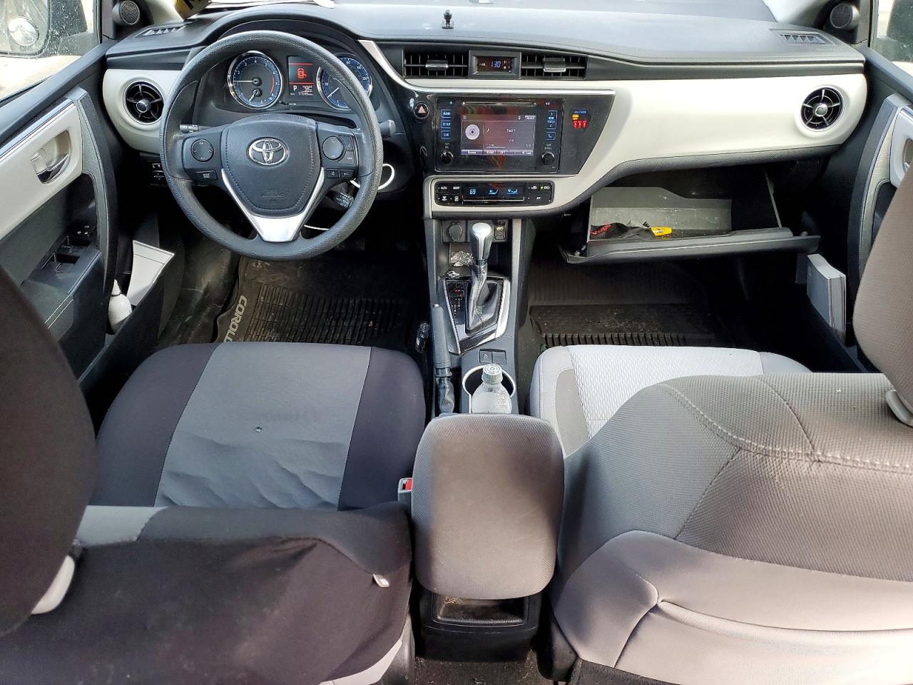 2018 TOYOTA COROLLA L photo 15