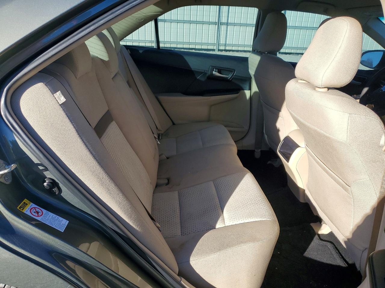 2014 TOYOTA CAMRY L photo 10