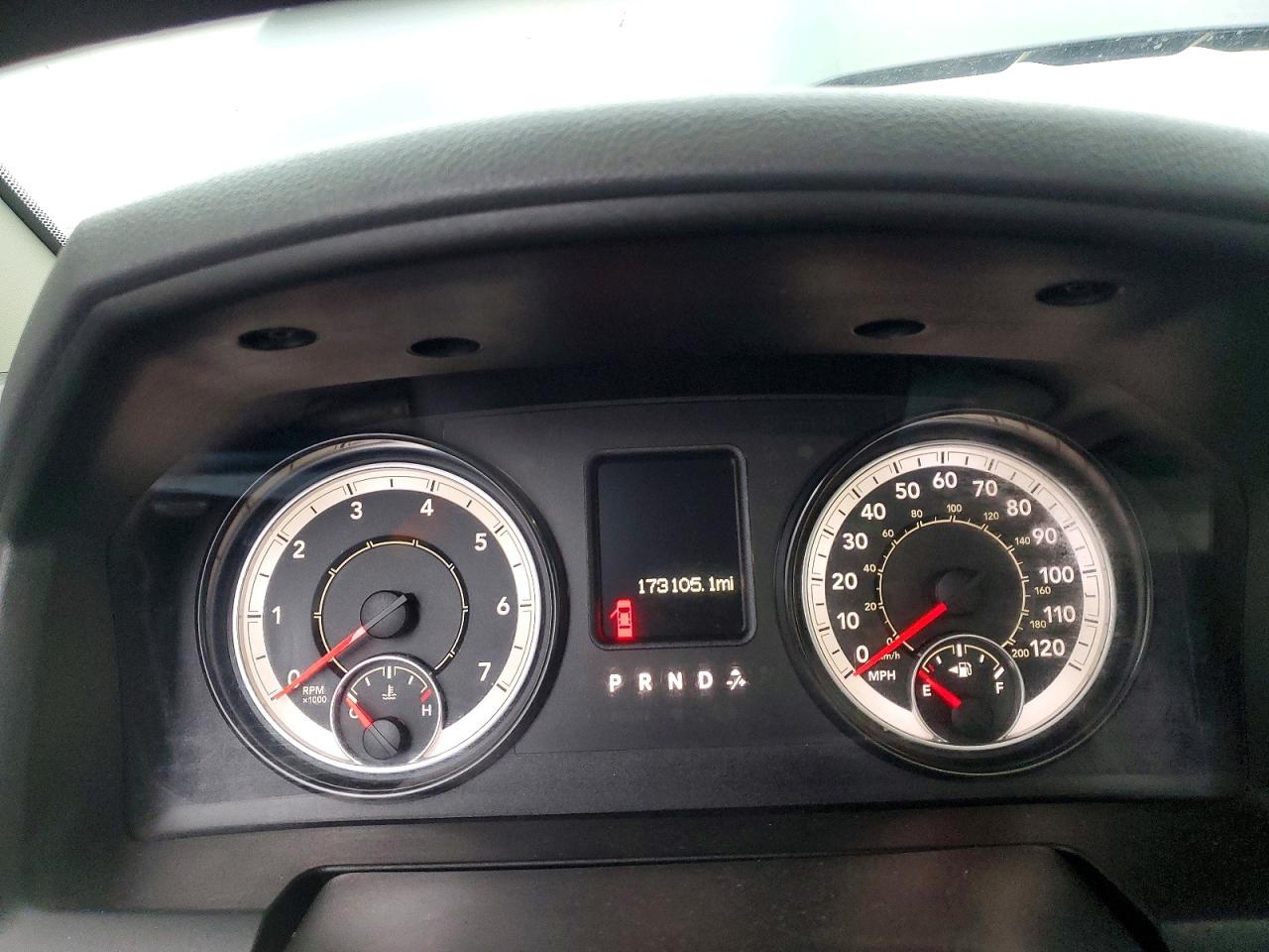 2016 RAM 1500 ST photo 9