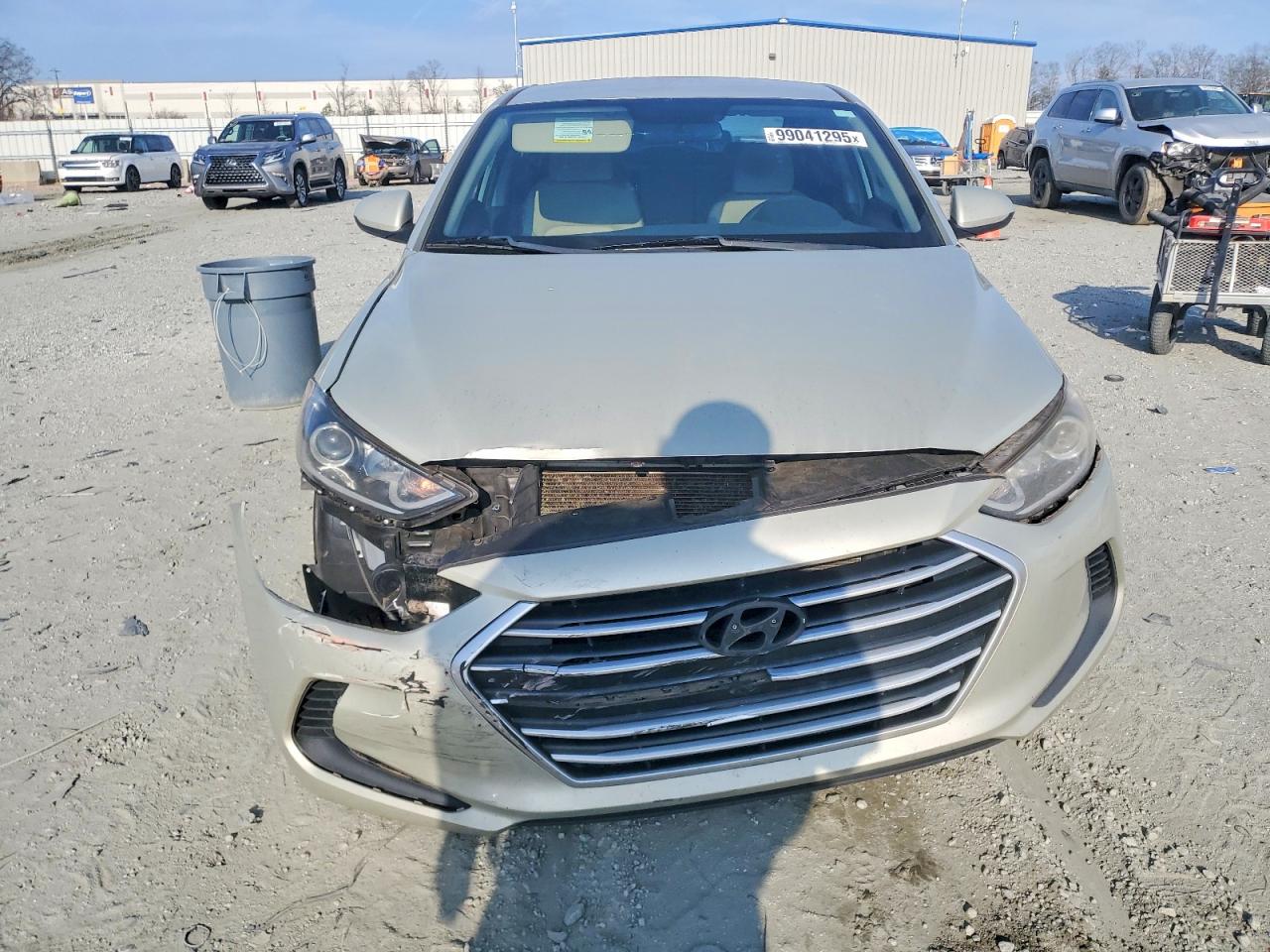 2017 HYUNDAI ELANTRA SE photo 5
