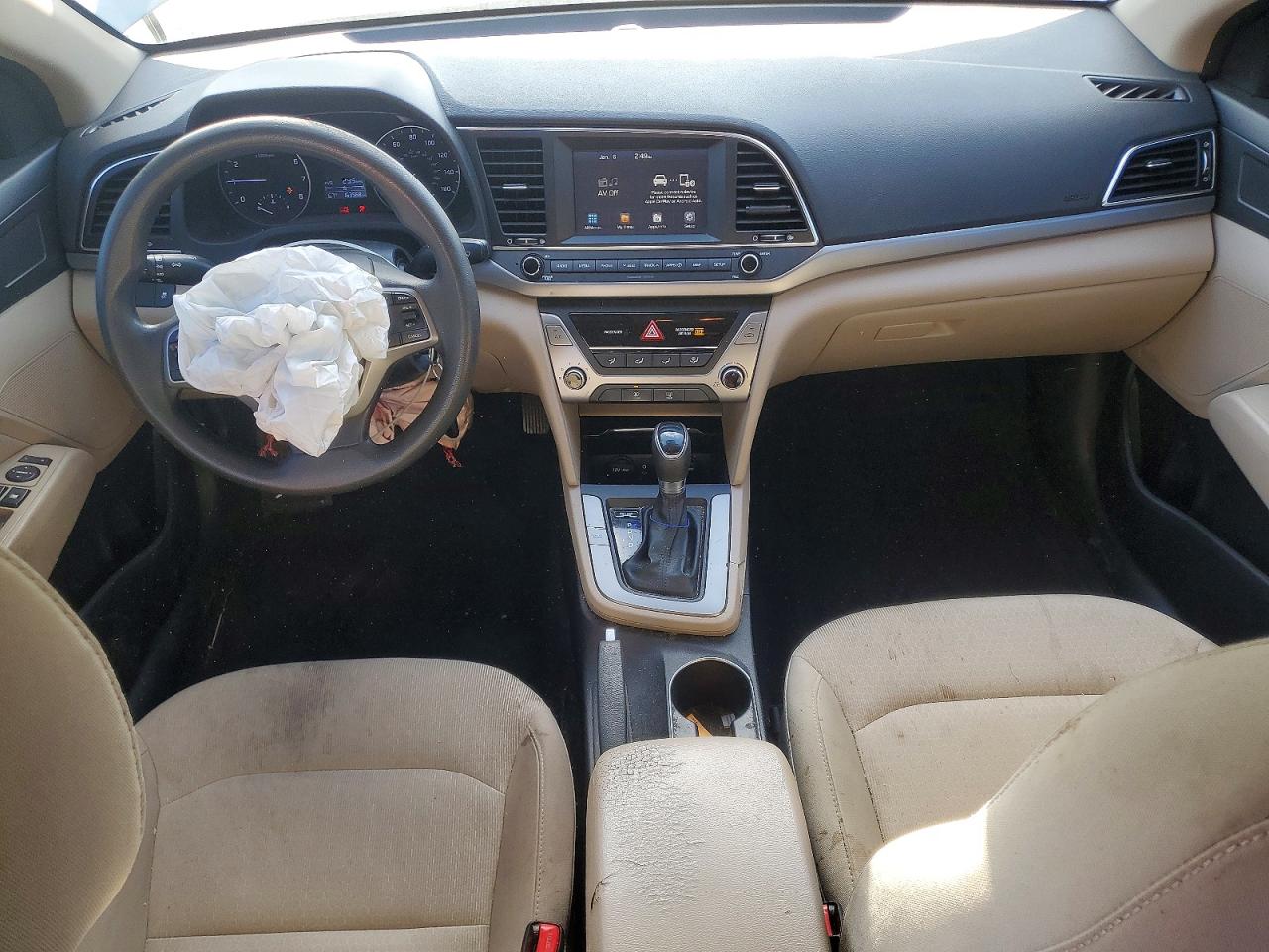2017 HYUNDAI ELANTRA SE photo 8