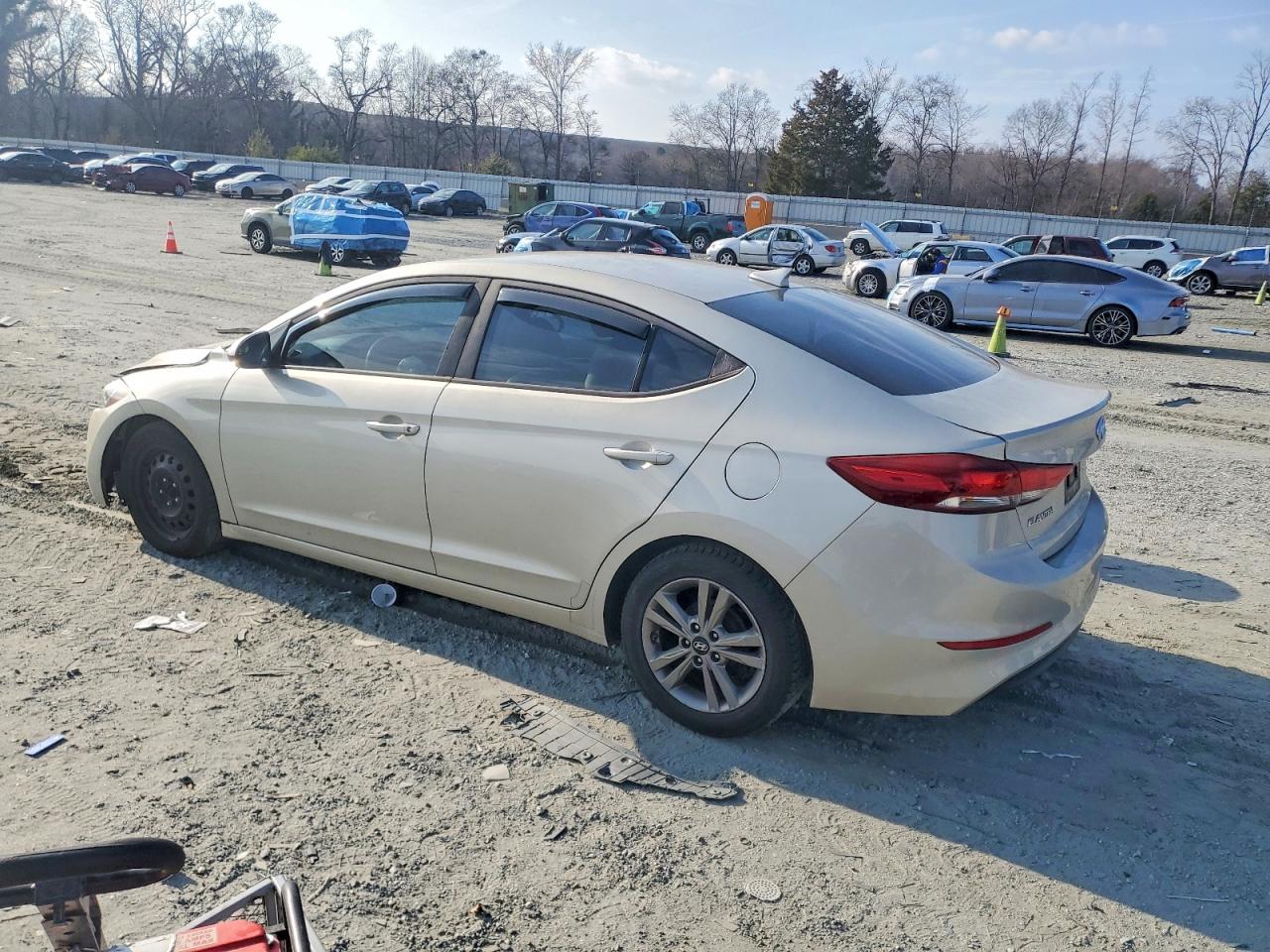 2017 HYUNDAI ELANTRA SE photo 2