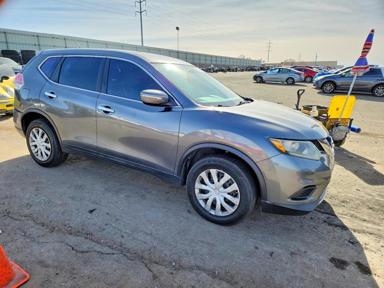 2014 NISSAN ROGUE S photo 4