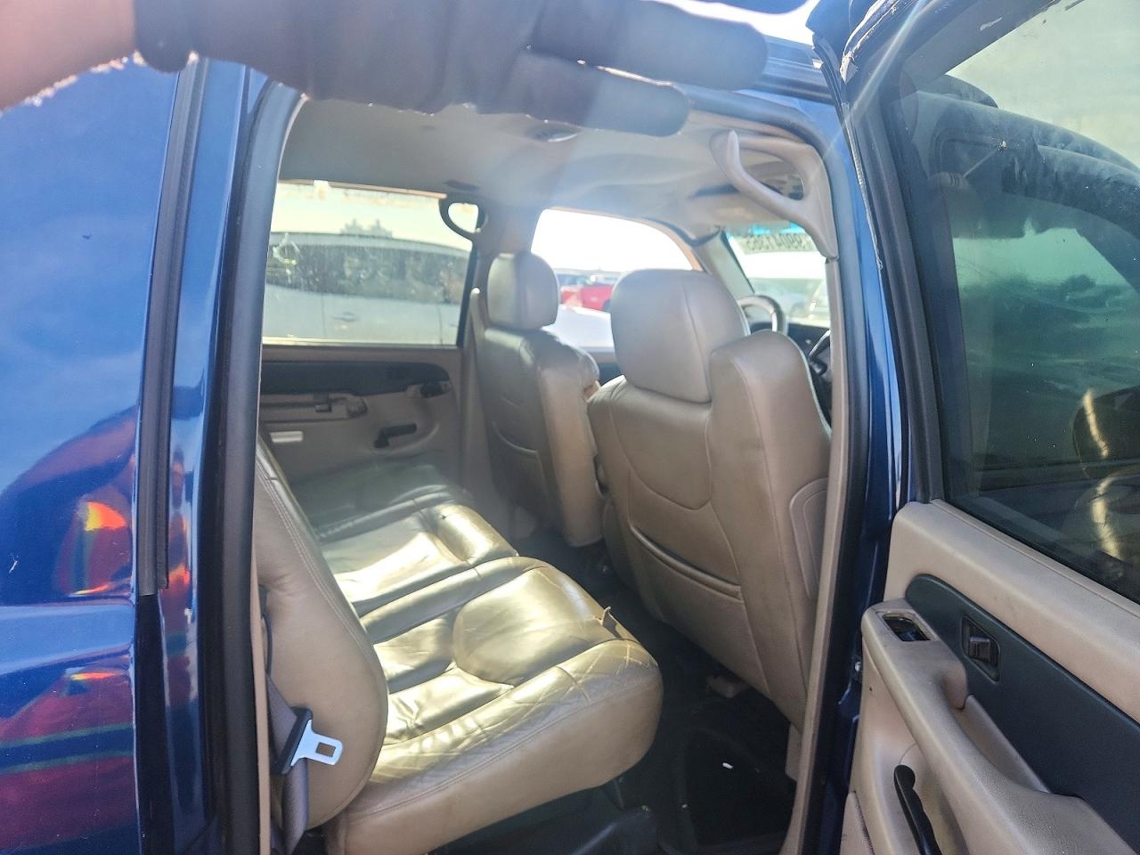 2002 CHEVROLET AVALANCHE C1500 photo 10