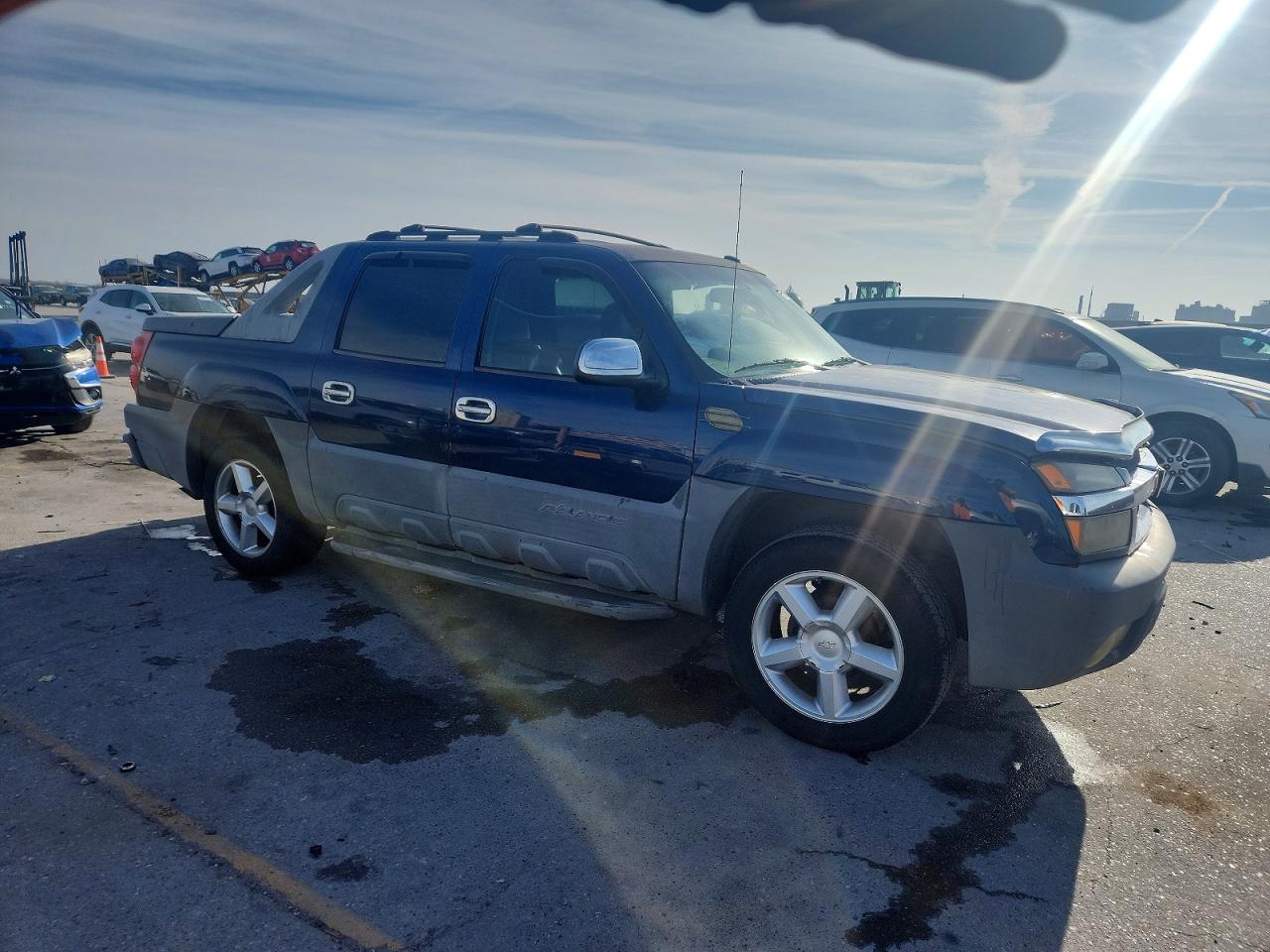 2002 CHEVROLET AVALANCHE C1500 photo 4