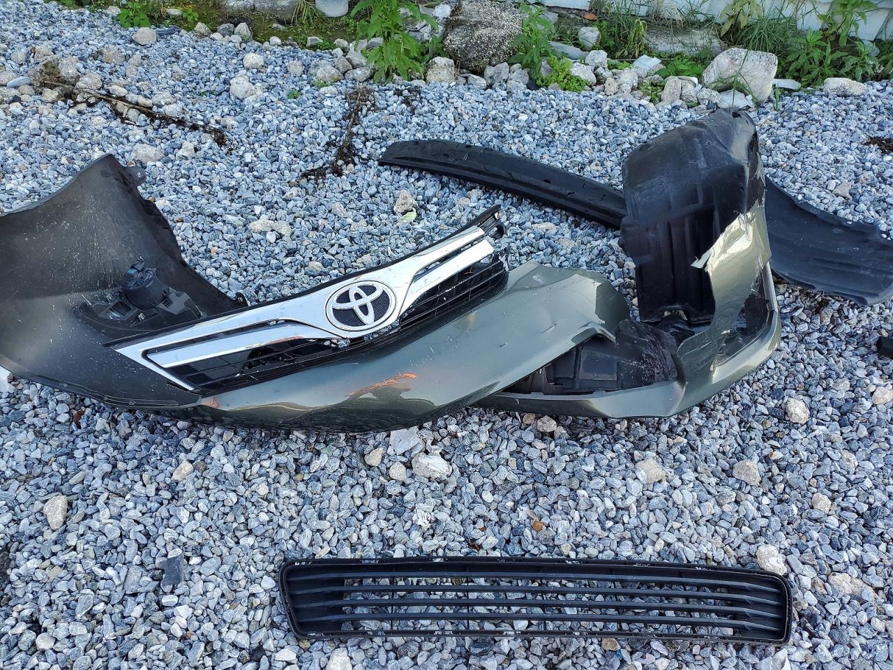 2013 TOYOTA CAMRY XLE V6 photo 23