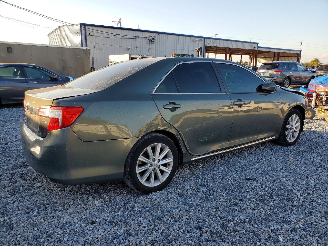 2013 TOYOTA CAMRY XLE V6 photo 5