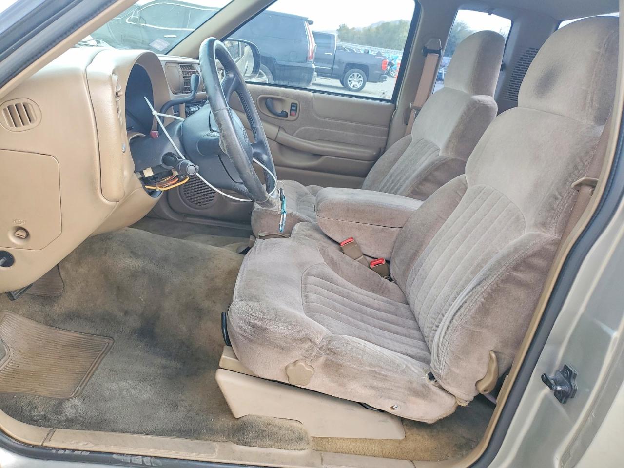 2001 CHEVROLET S TRUCK S10 photo 19