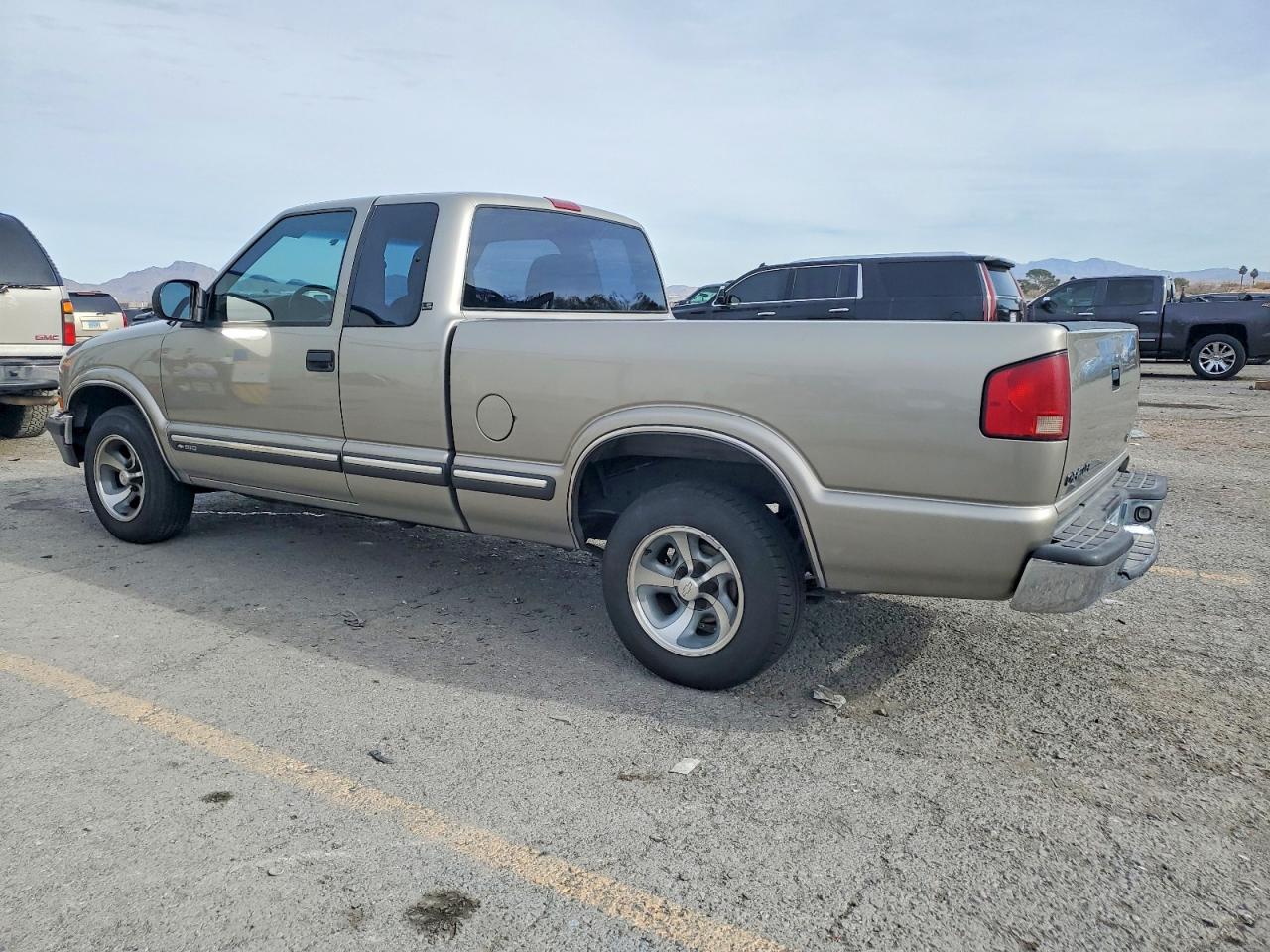2001 CHEVROLET S TRUCK S10 photo 4
