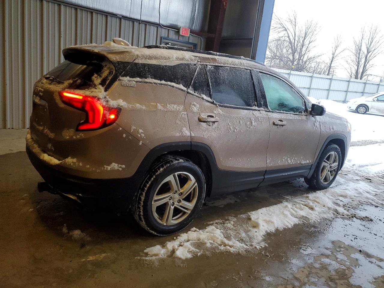 2018 GMC TERRAIN SLE photo 3
