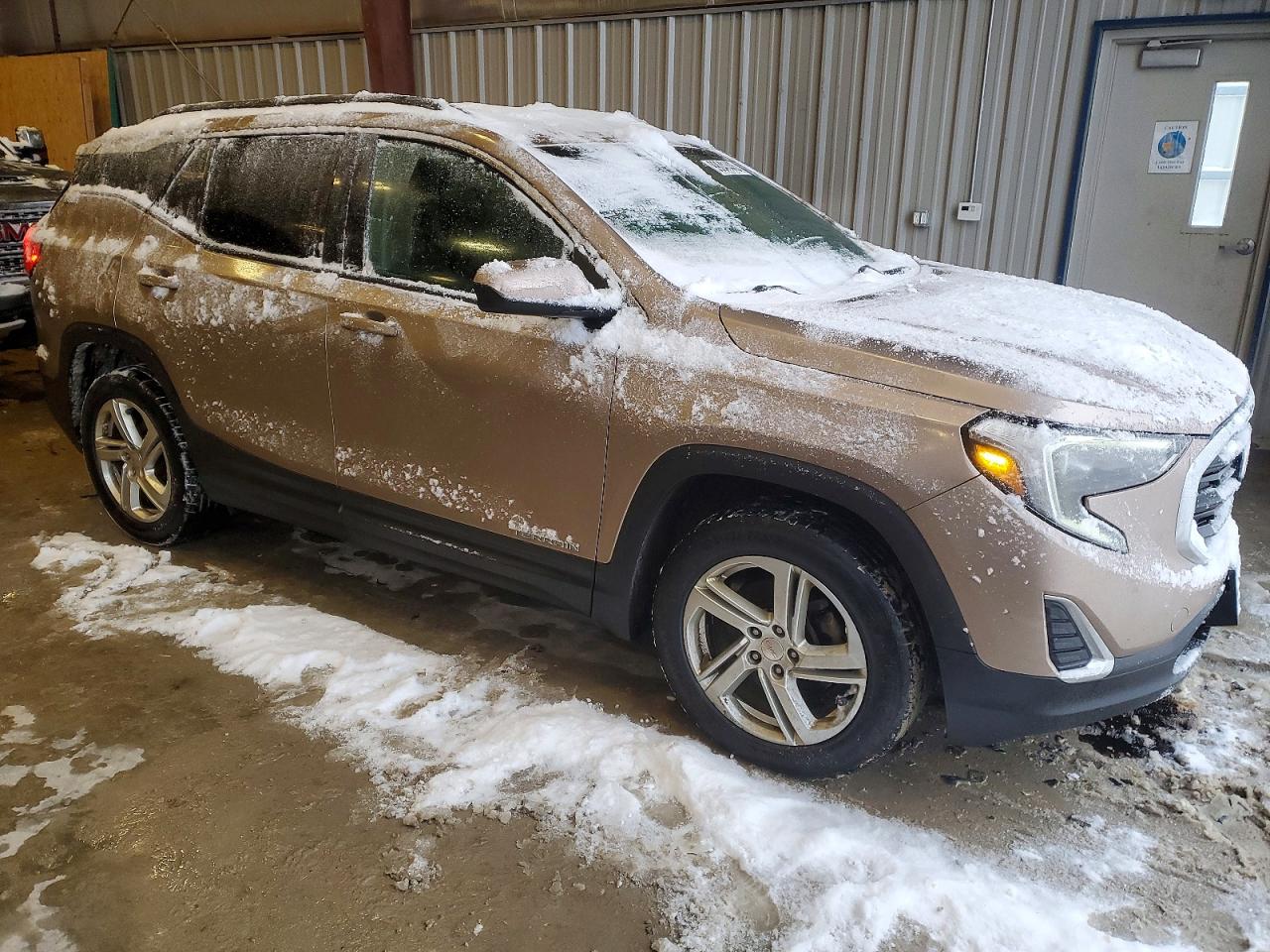 2018 GMC TERRAIN SLE photo 4