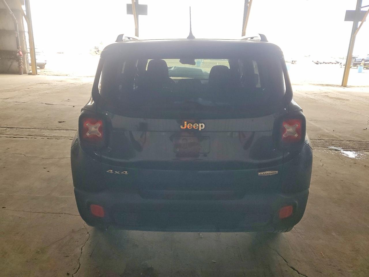 2017 JEEP RENEGADE LATITUDE photo 6