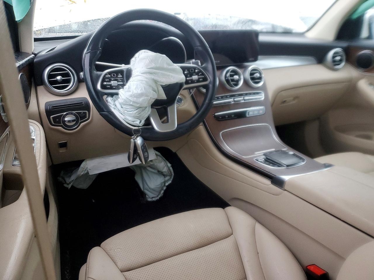 2022 MERCEDES-BENZ GLC 300 photo 8