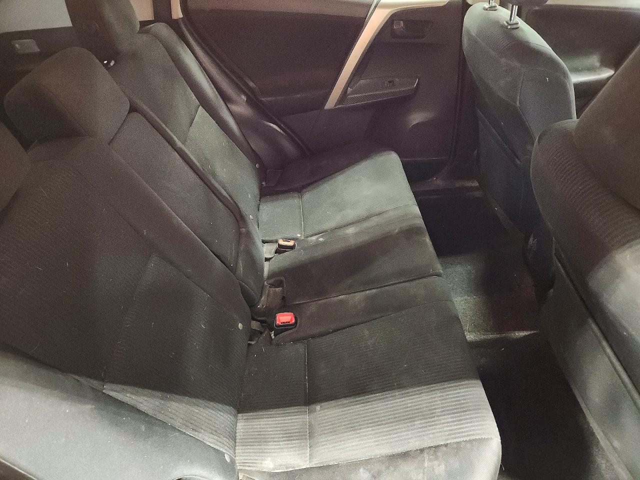 2015 TOYOTA RAV4 LE photo 10